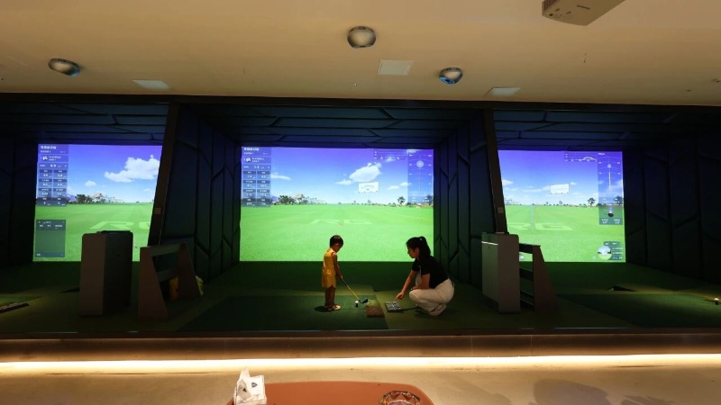 中山这家1000㎡+潮流室内高尔夫球馆如何征服当地年轻人？
