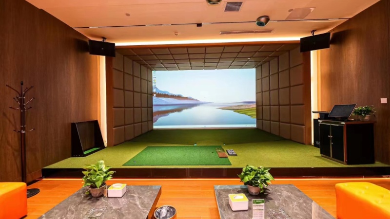 当高尔夫模拟器模拟器成为聚会焦点